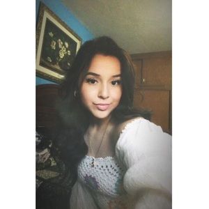 Meet your Posher, Dalia